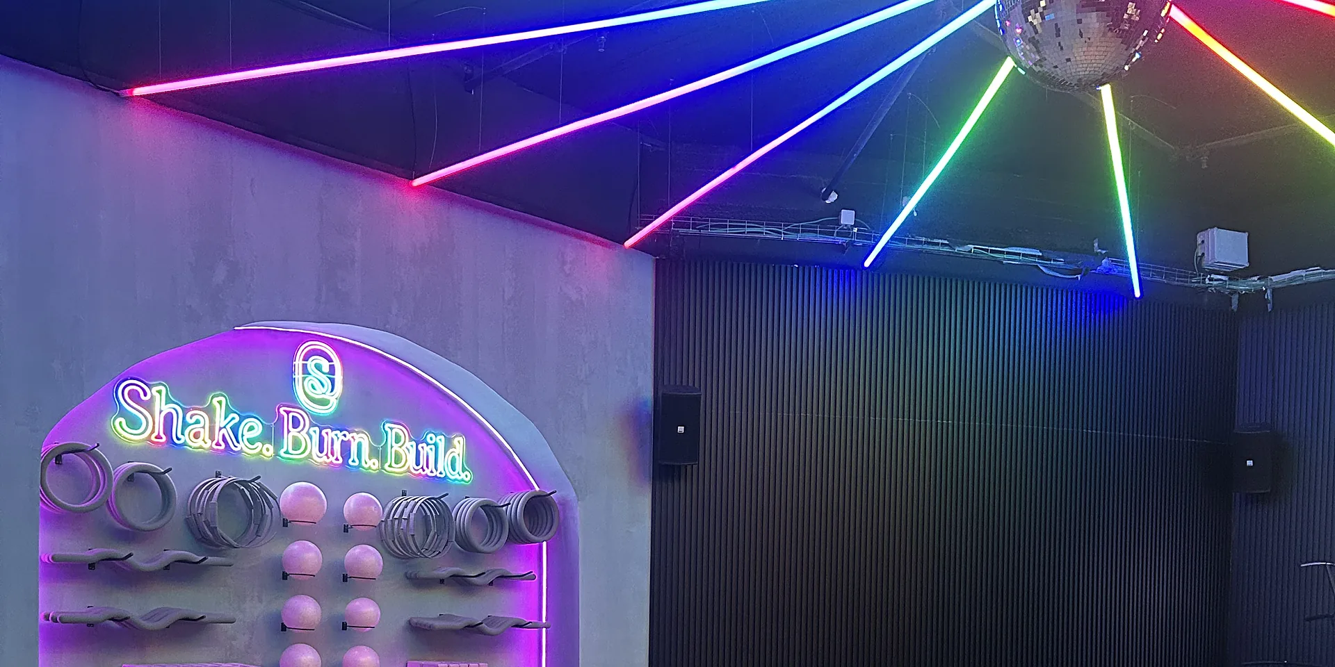 חדר כושר לנשים בנשר — חלל האימונים של Studio S בדרך השלום 26